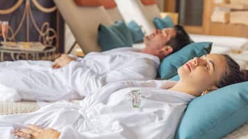 Sauna, hot tub, steam room, hot stone massages, deep-tissue massages