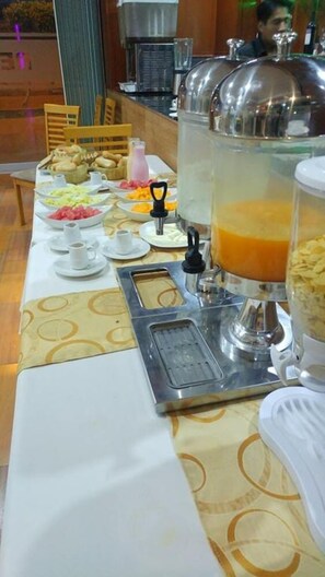 Alimentos y bebidas
