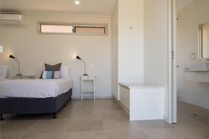 2 bedrooms, premium bedding, individually furnished, desk