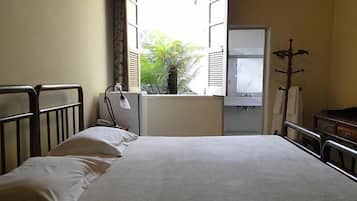 Wi-Fi de cortesia, roupa de cama