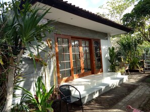Standard Single Room | Terrace/patio - Pier26 Bali Homestay (Kutuh)