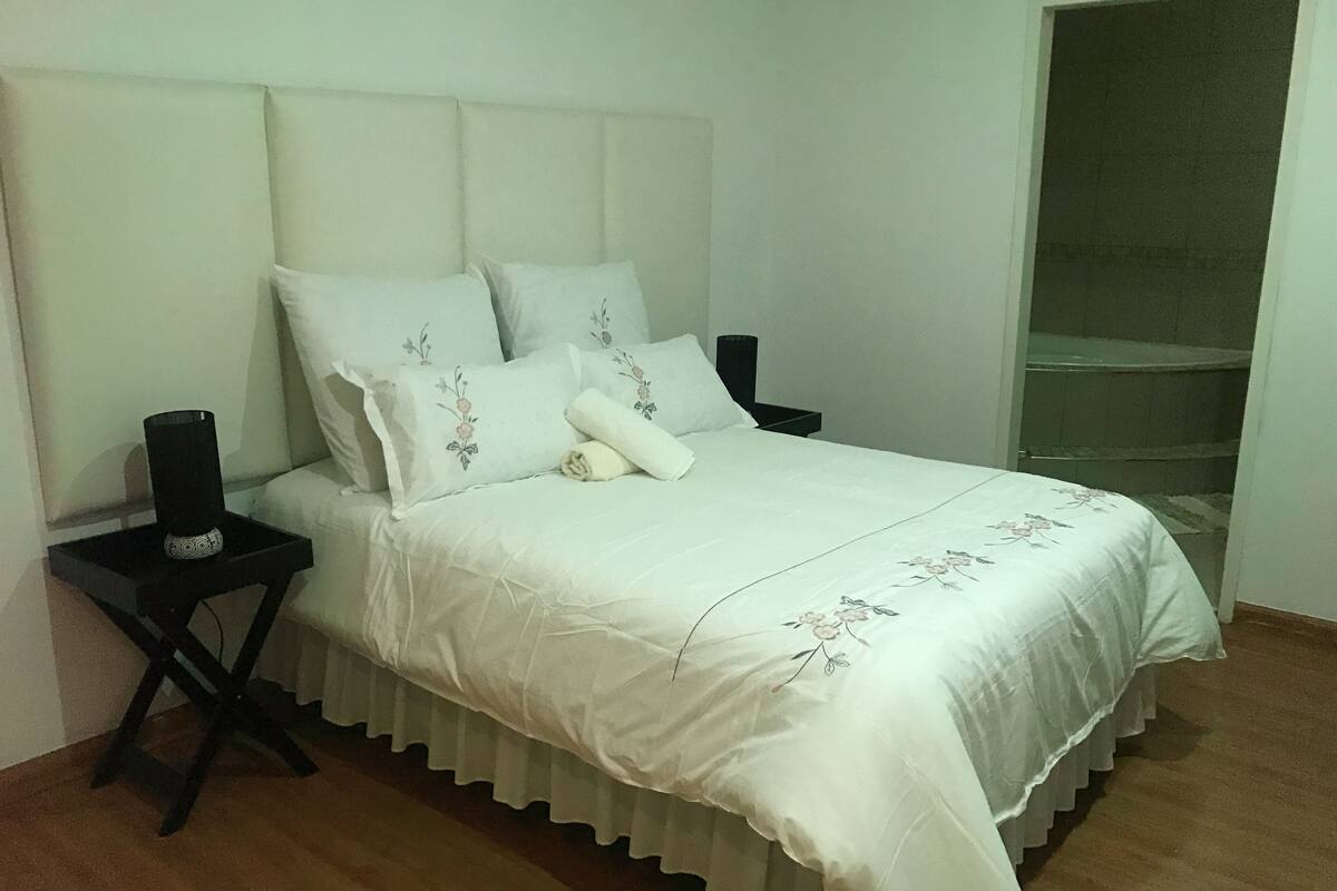 Desk, iron/ironing board, free cots/infant beds, bed sheets