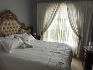 Desk, iron/ironing board, free cots/infant beds, bed sheets