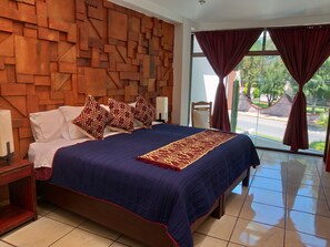 Classic Suite, 1 King Bed, Non Smoking (Roja) - Hotel Boutique Acocalli (Teotihuacan)