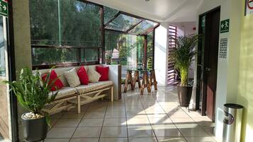 Sala de estar en el lobby