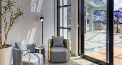 Marsden Suites Albany