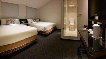 Quadruple Room | Bathroom | Shower, rainfall showerhead, hair dryer, slippers