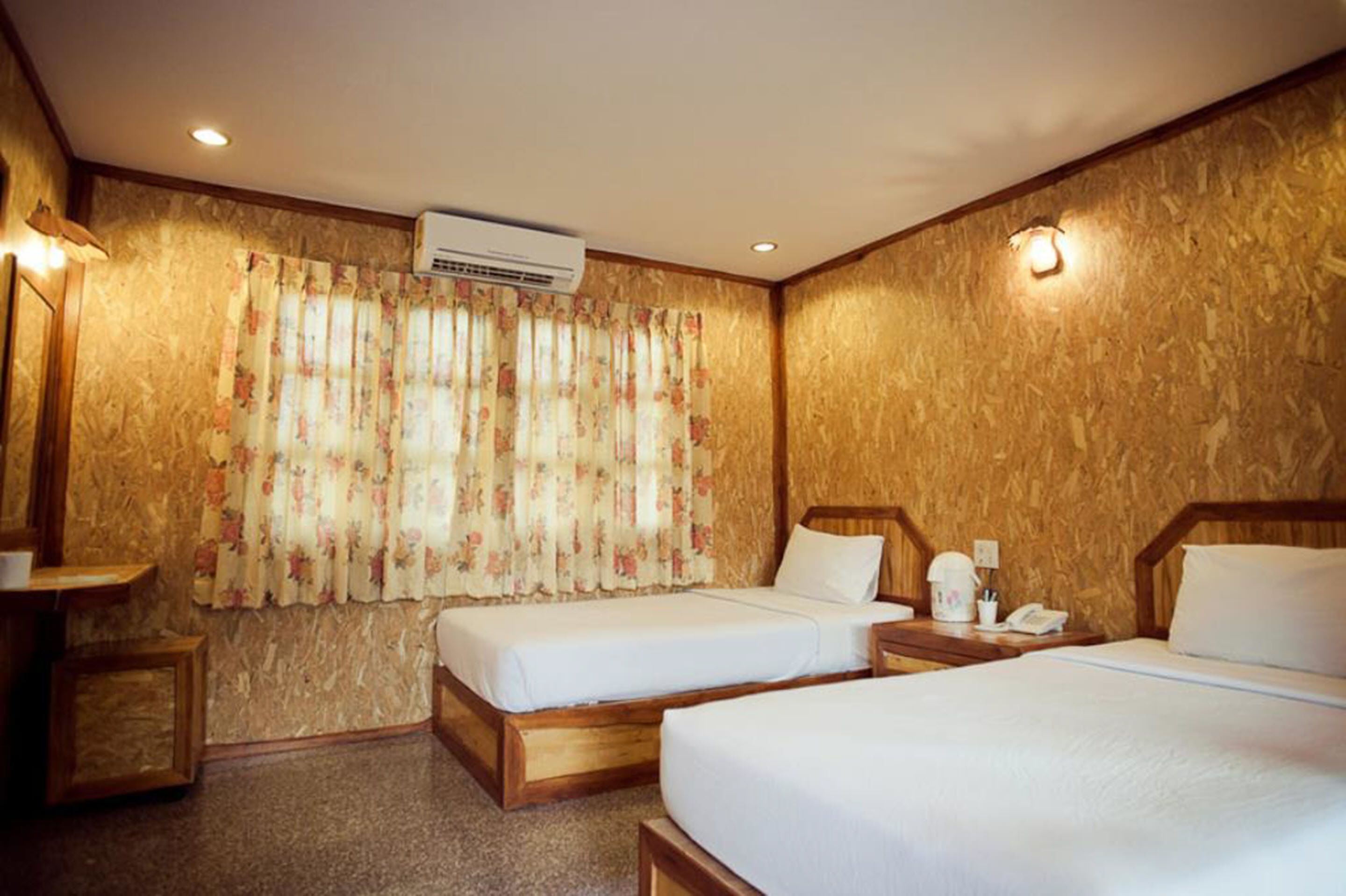 standard twin room | free wifi