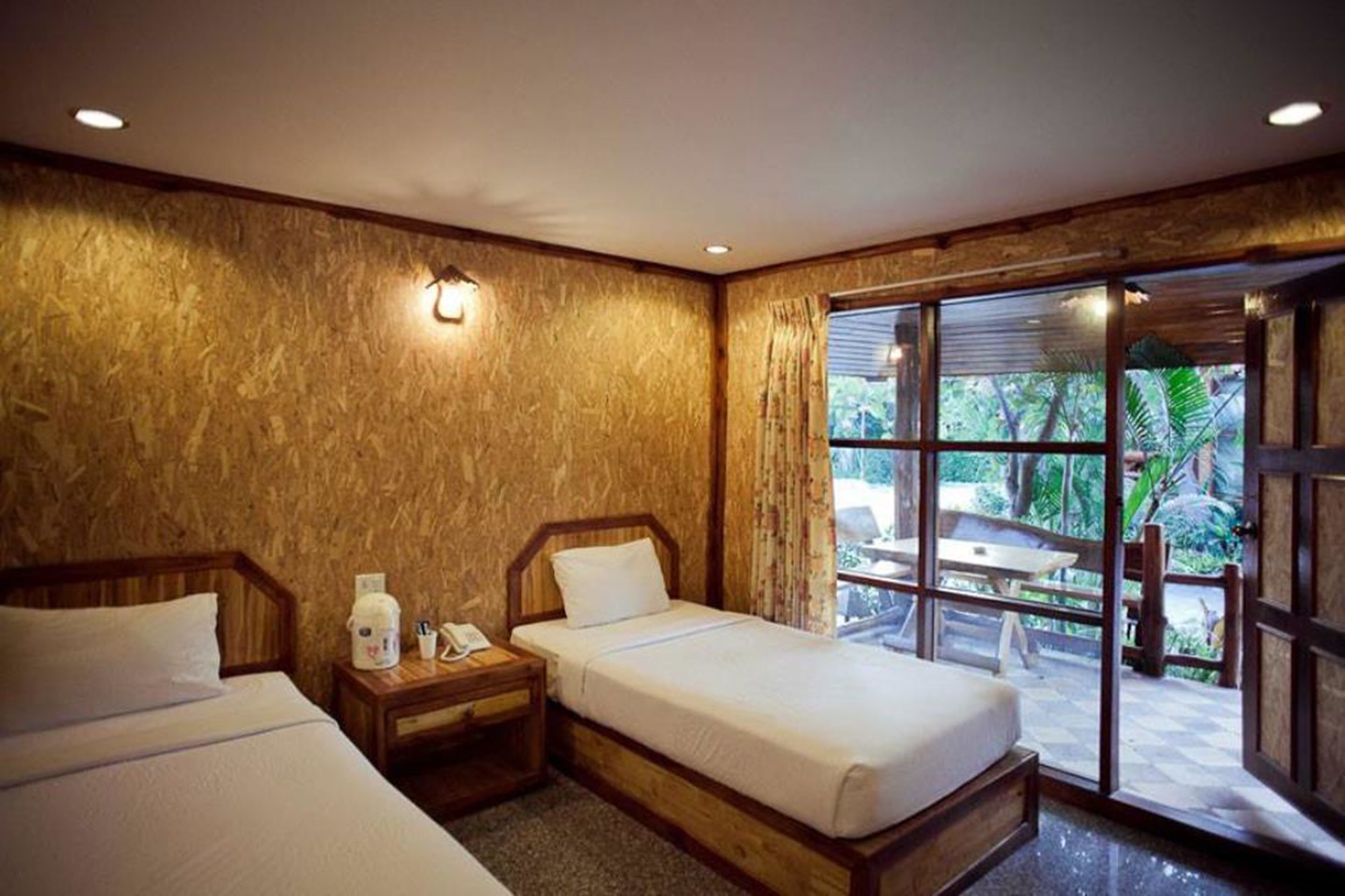 standard twin room | free wifi