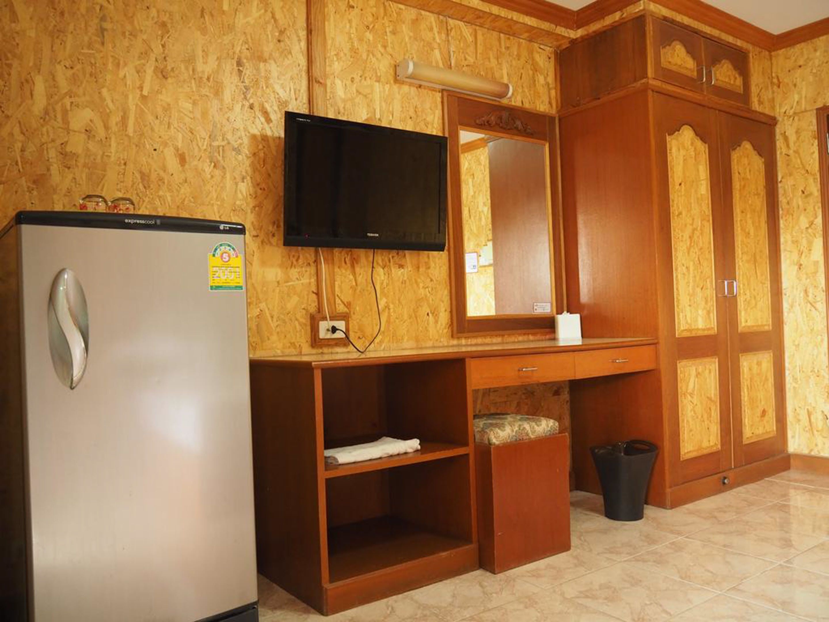 standard twin room | room amenity