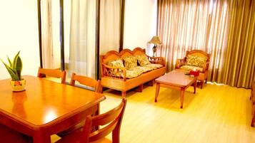 Suite, 2 Bedrooms, River View | Desk, blackout drapes, free WiFi