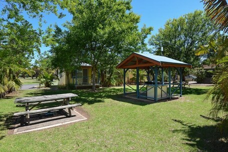 Área de parrillas y picnic