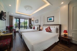Chambre familiale | Literie de qualité, minibar, coffre-fort, bureau