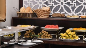 Buffet - Golden Sail Hotel (Hanoi)