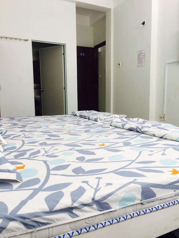 Double Room | Desk, free WiFi