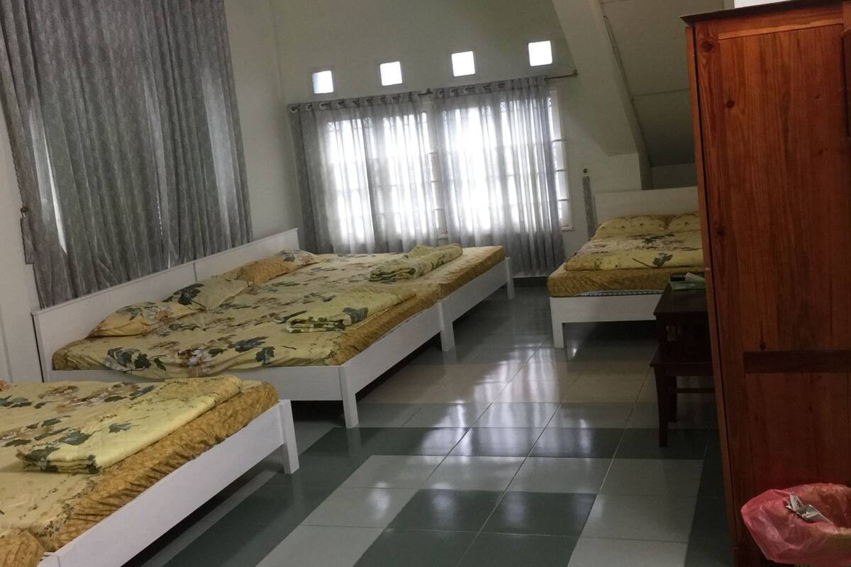 Chambre (Dormitory)