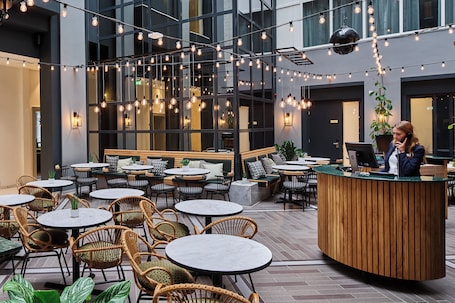 Exterior. Staybridge Suites The Hague - Parliament by IHG