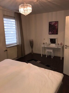 Iron/ironing board, free WiFi, bed sheets - Fachwerkhaus In Der Altstadt (Lueneburg)