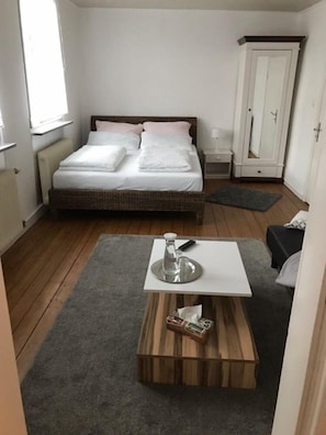Appartement (Nr. 2) | Fer et planche à repasser, accès au Wi-Fi (inclus), literie fournie