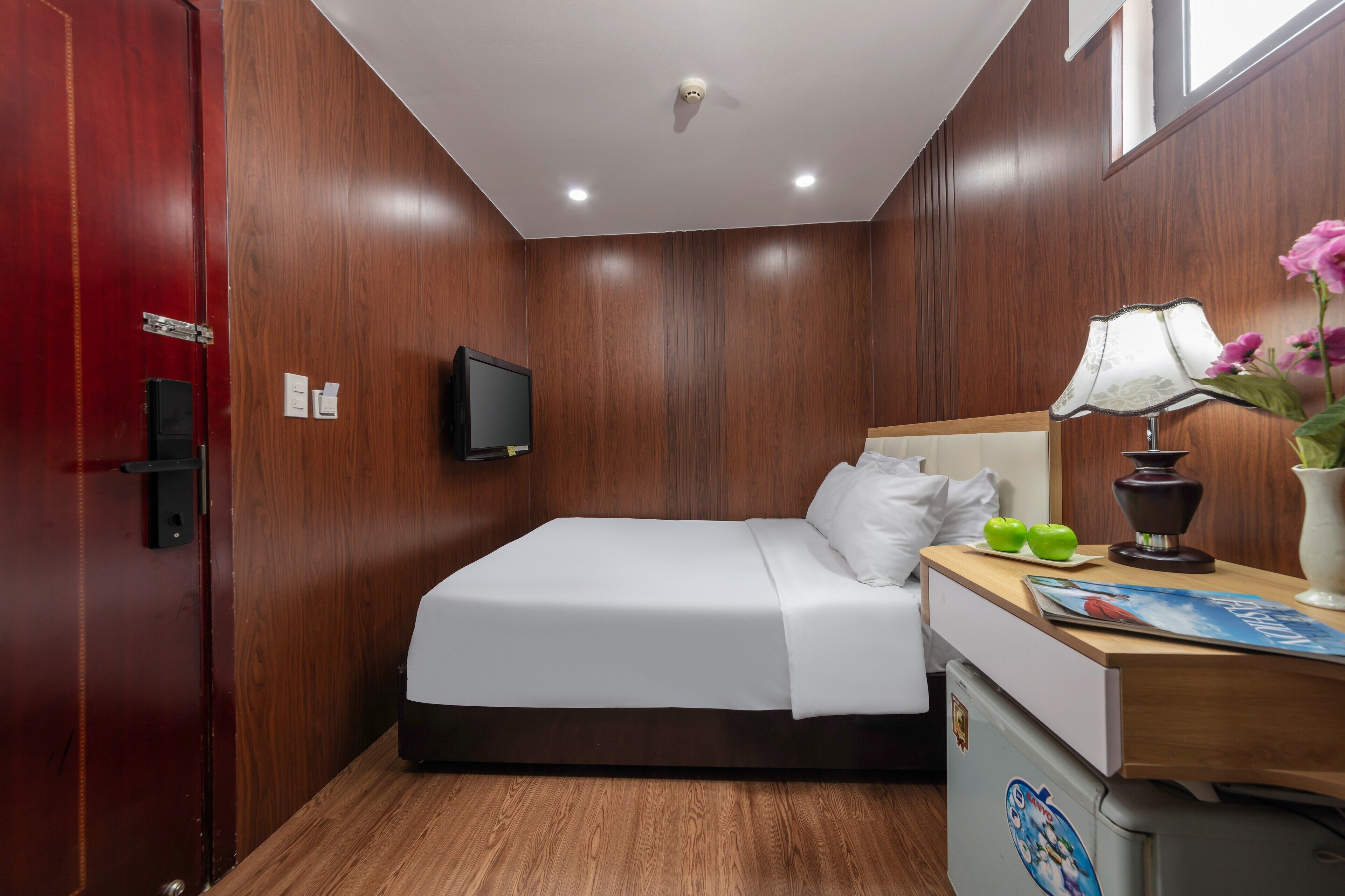 standard double room | premium bedding, minibar, individually furnished, desk