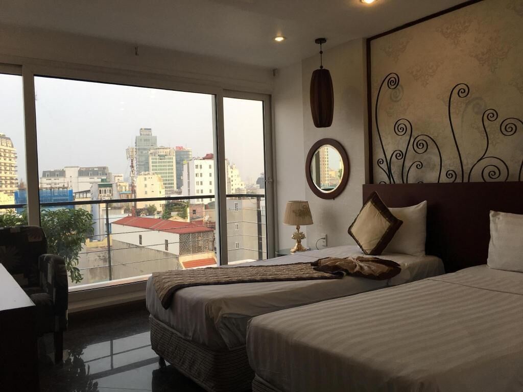 Premium bedding, minibar, individually furnished, laptop workspace