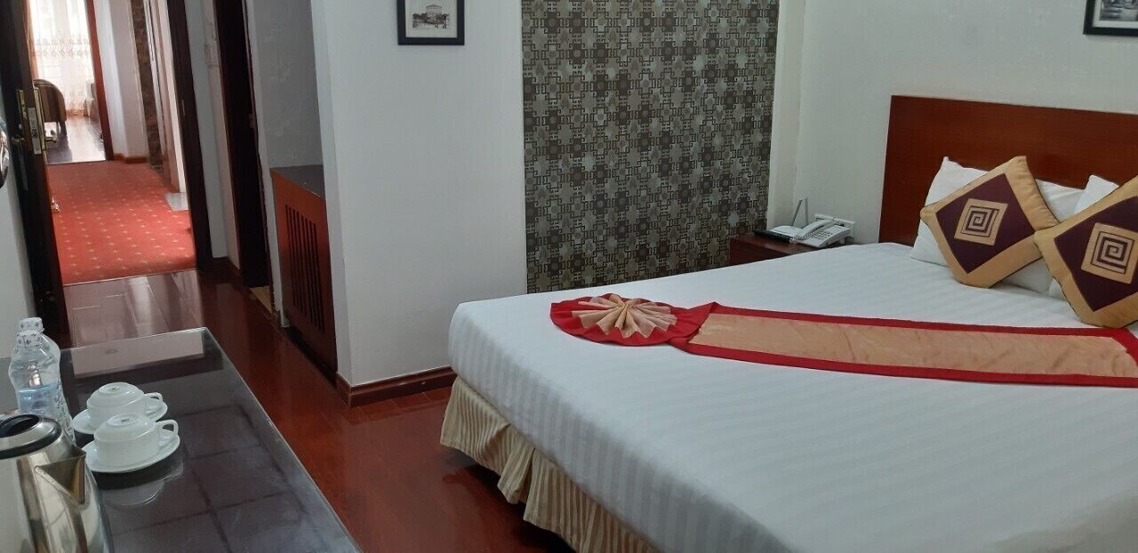 Premium bedding, minibar, individually furnished, laptop workspace