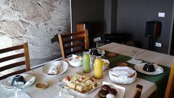 Desayuno continental incluido todos los días
