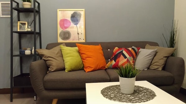 Desk, rollaway beds, free WiFi, bed sheets