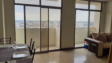 Classic Apartment, 3 Bedrooms, Non Smoking | Living area