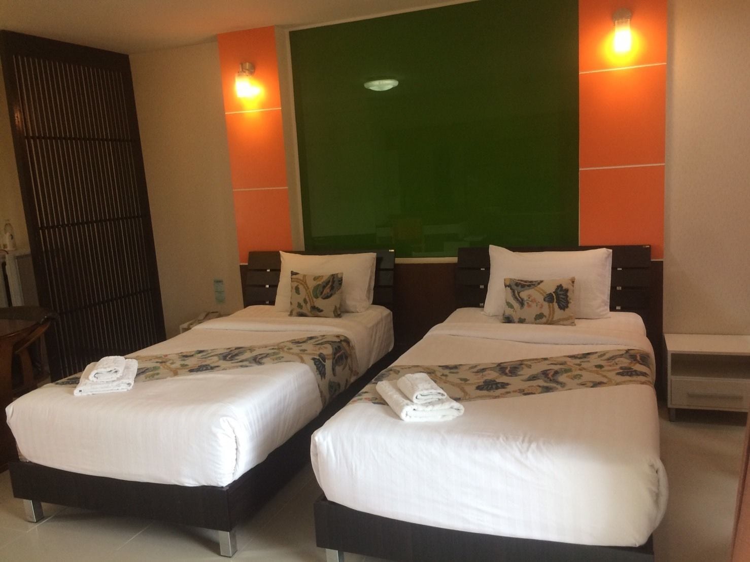 standard twin room | desk, blackout curtains, free wifi, bed sheets