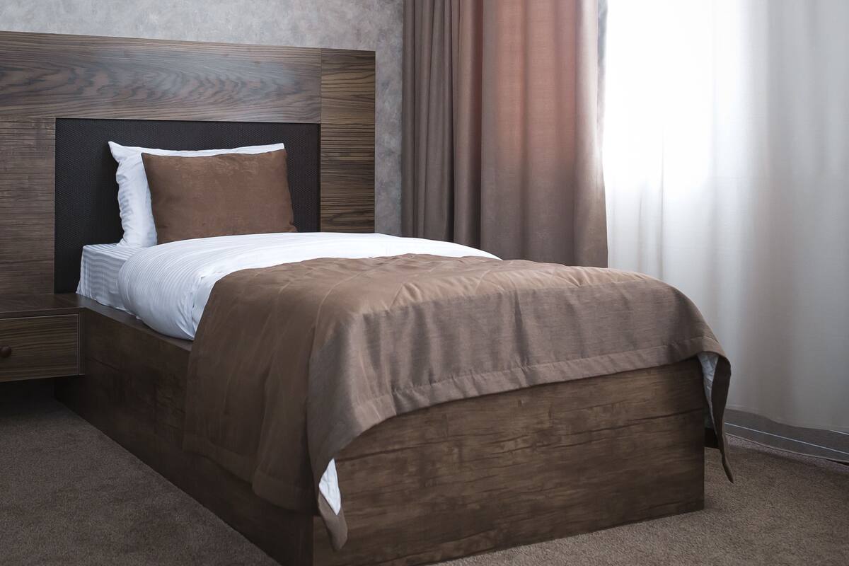 Standard Single Room | Premium bedding, minibar, in-room safe, desk
