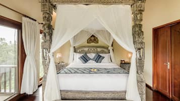 Luxury Double Room, 1 Queen Bed | 1 bedroom, in-room safe, individually decorated, individually furnished