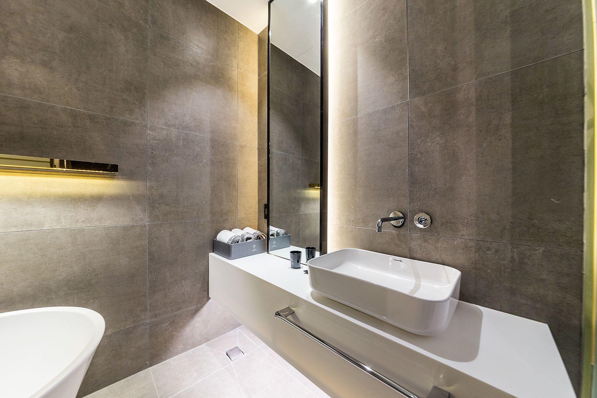Deluxe-Doppelzimmer | Waschbecken im Bad