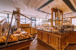 Daily buffet breakfast for a fee