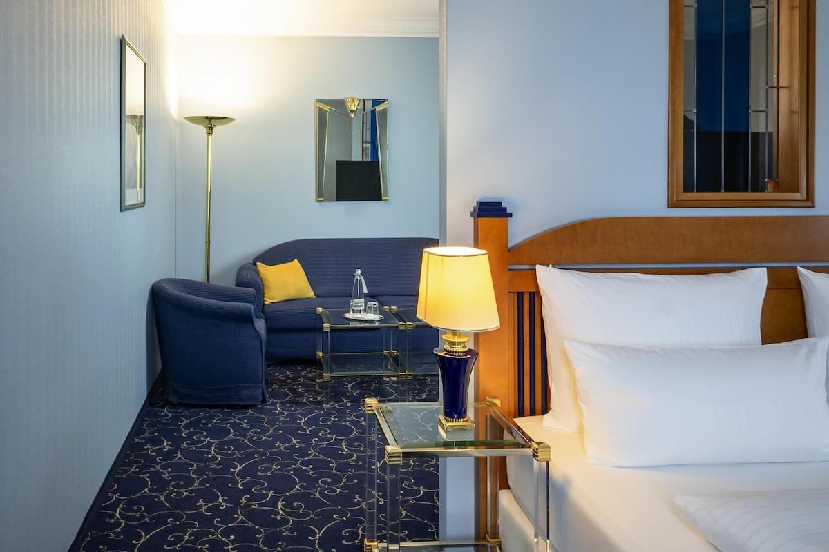 Couette en duvet d'oie, minibar, coffres-forts dans les chambres, bureau