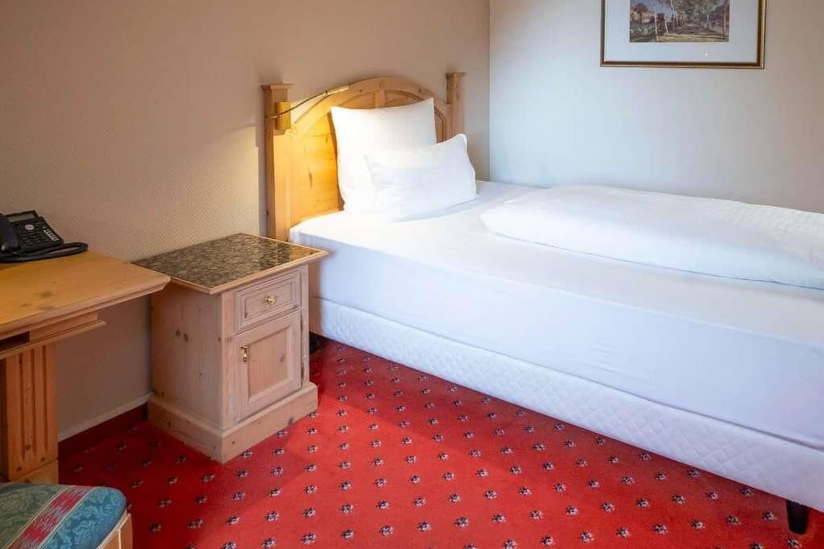 Chambre supérieure, 2 lits jumeaux | Couette en duvet, minibar, coffre-fort, décor unique