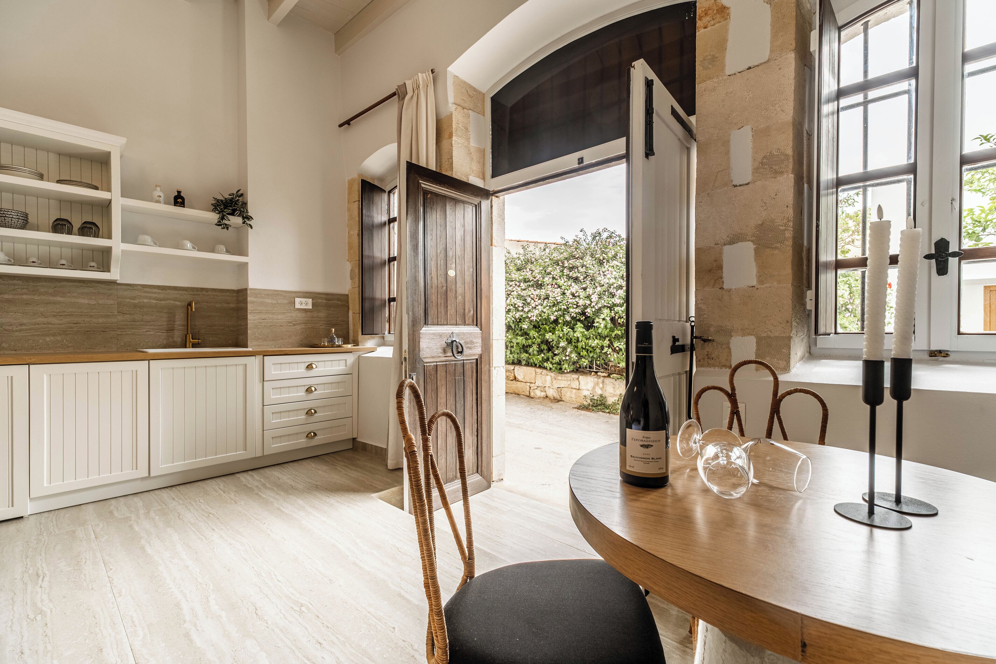 Deluxe-studiosuite | Privat køkken | Køleskab, espressomaskine, kaffe-/temaskine, elkedel