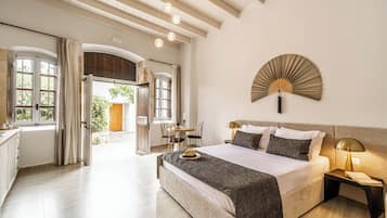 Studio Suite Deluxe | 1 phòng ngủ, két bảo mật tại phòng, khu vực làm việc phù hợp cho laptop