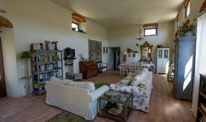 Petit déjeuner complet compris tous les jours