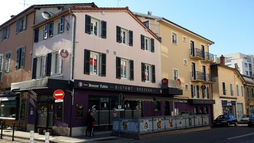 Bourg Centre Residence