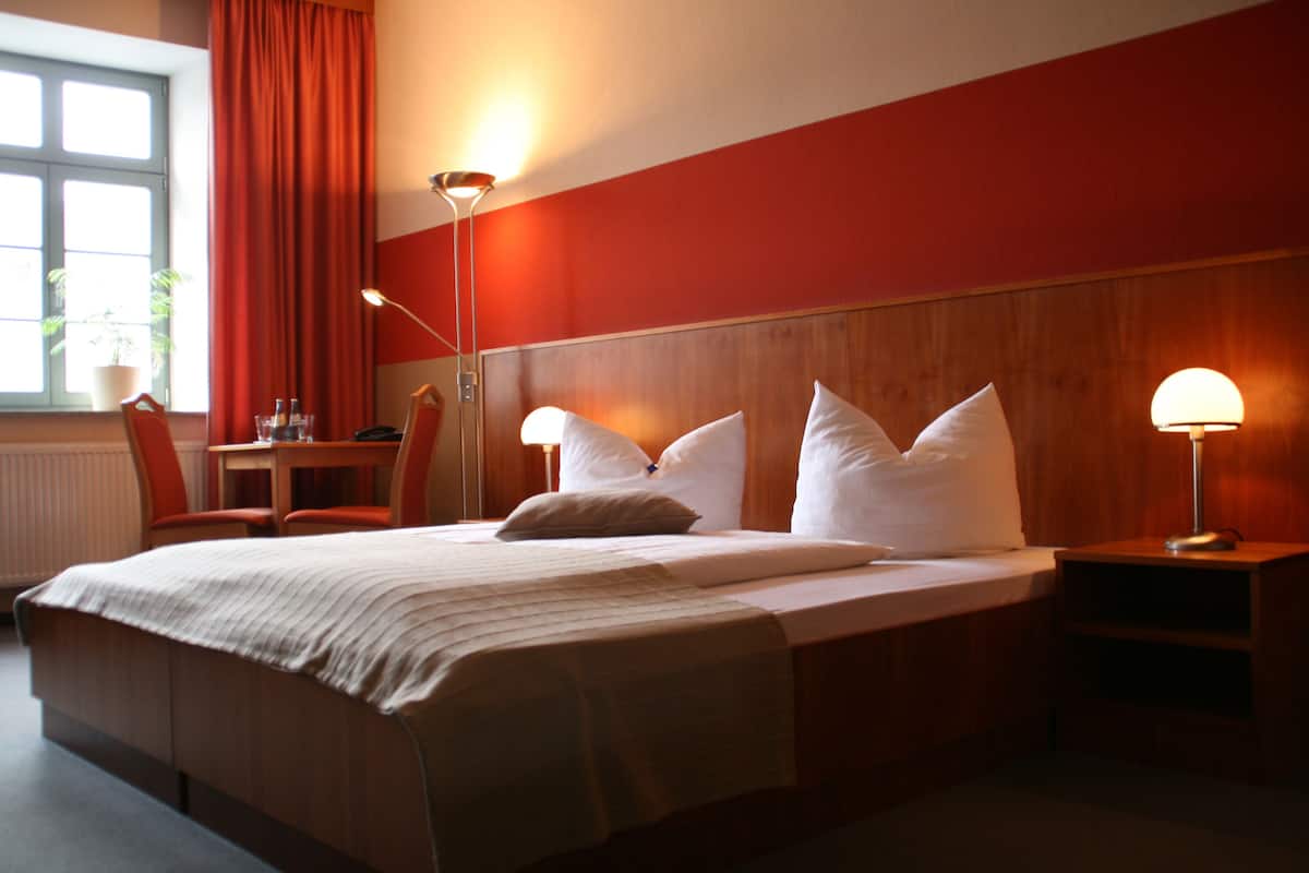 business single room | 1 bedroom, premium bedding, in-room safe, desk