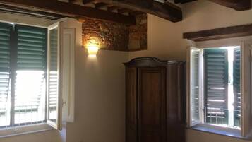 Schreibtisch, kostenloses WLAN