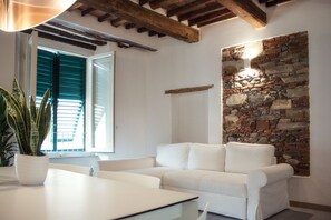 Desk, free WiFi - Vicolo del Geppone (Lucca)