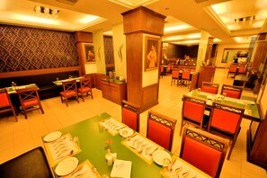 Daily buffet breakfast (INR 275 per person) - Hotel The President (Mysore)