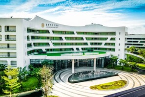 Property entrance - Hainan Blue Horizon Jun Hua Hotel (Chengmai)