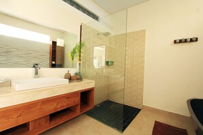 Free toiletries - Villa 5S (Ubud)