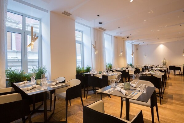 Restaurant - Hotel Museum (Belgrade)