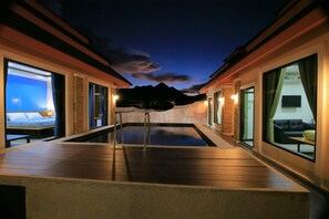 Outdoor pool - Baan Oshi Beach (Sam Roi Yot)