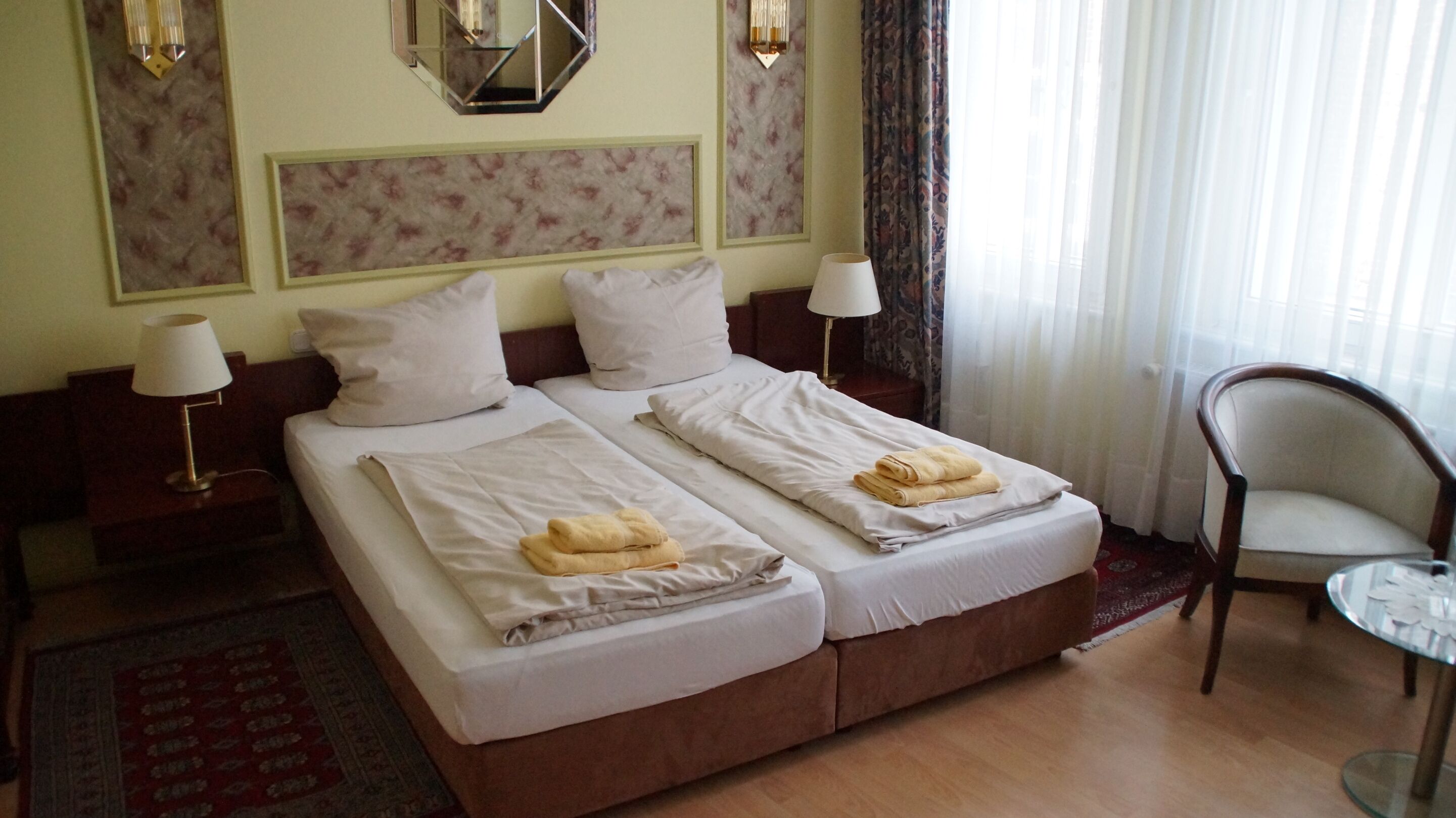 double room, private bathroom | 1 bedroom