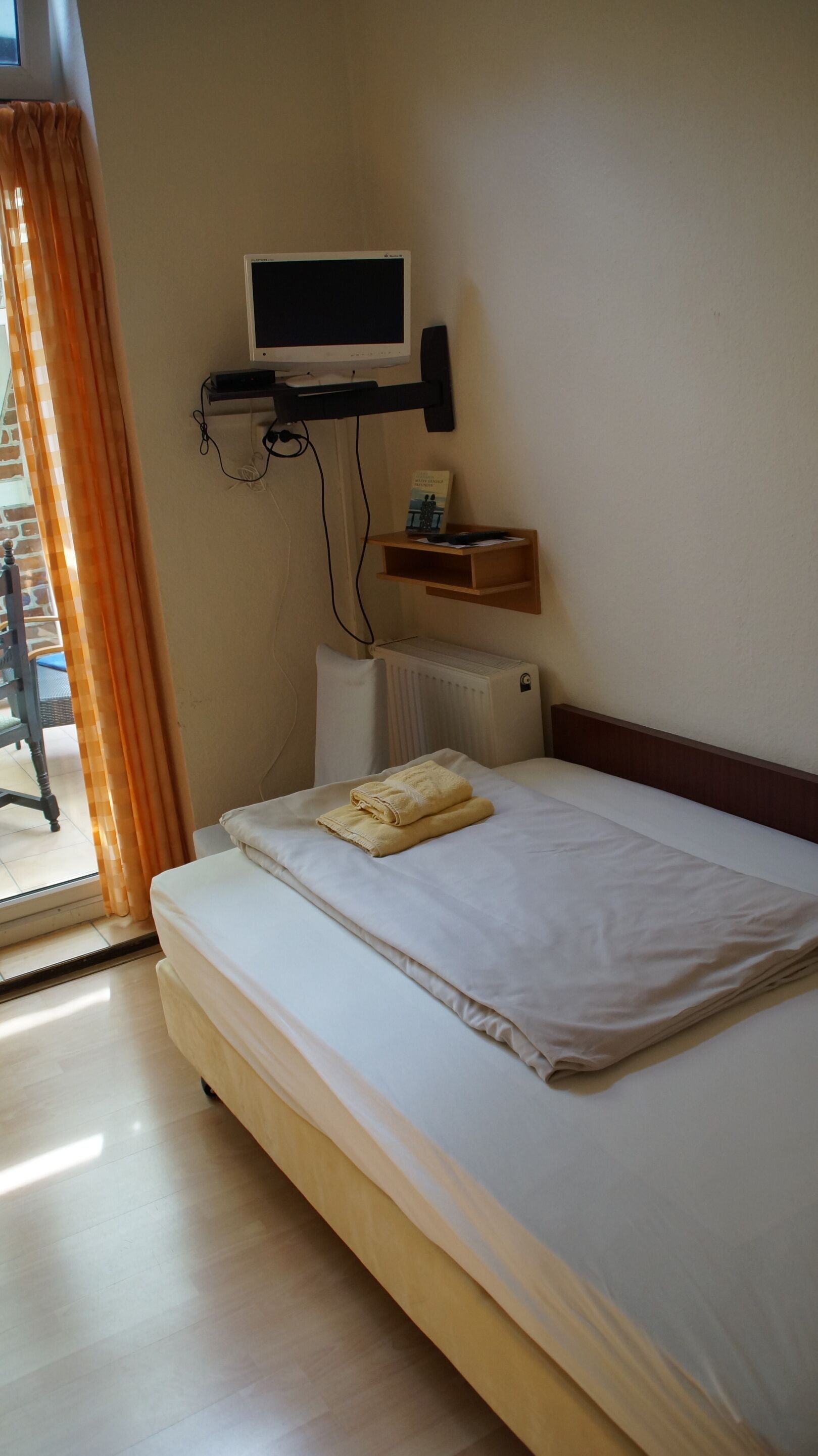 single room, private bathroom | 1 bedroom